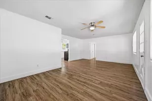 104 Parker St, Italy, TX 76651 - Photo 4