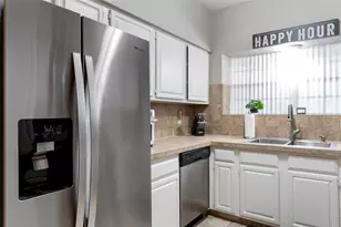9801 Royal Ln, Dallas, TX 75231 - Photo 10