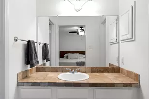 9801 Royal Ln, Dallas, TX 75231 - Photo 20