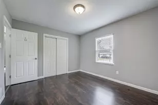 802 E Dallas St, Mansfield, TX 76063 - Photo 12