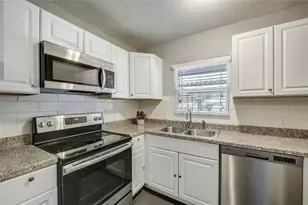 802 E Dallas St, Mansfield, TX 76063 - Photo 6