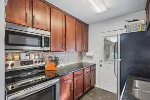 11128 Valleydale Dr, Dallas, TX 75230 - Photo 6