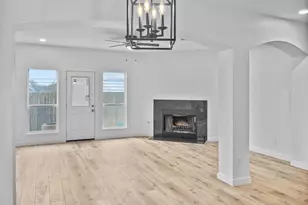 2720 Rochelle Point, Irving, TX 75062 - Photo 4