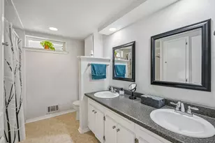 9740 Dartridge Dr, Dallas, TX 75238 - Photo 10