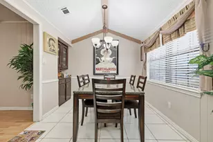 1519 Rocky Point Dr, Lewisville, TX 75077 - Photo 8