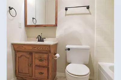 2726 Mill Trace, Carrollton, TX 75007 - Photo 10