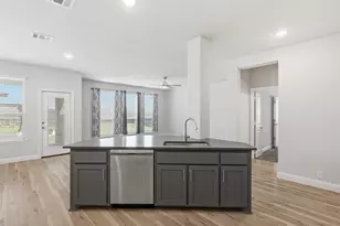 201 Sweetwater Dr, Commerce, TX 75428 - Photo 10