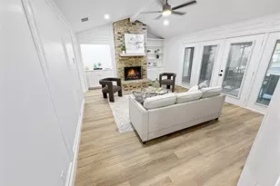 3236 Pearl St, Bedford, TX 76021 - Photo 4