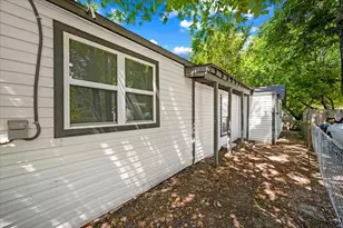 548 Ezekial Ave, Dallas, TX 75217 - Photo 34