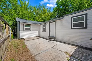 548 Ezekial Ave, Dallas, TX 75217 - Photo 4