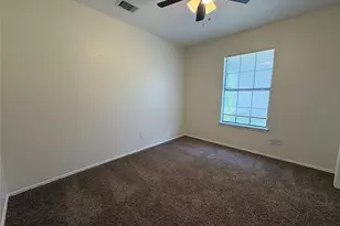 1362 Southridge Dr, Lancaster, TX 75146 - Photo 10