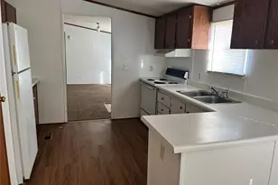 1139 Market St, Tye, TX 79563 - Photo 6