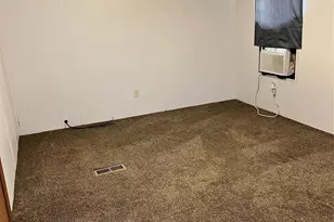 1139 Market St, Tye, TX 79563 - Photo 10
