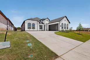 977 Bandon Dunes Dr, Fort Worth, TX 76028 - Photo 2