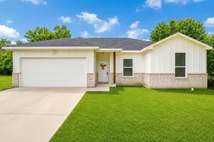 309 Francis St, Hillsboro, TX 76645 - Photo 1