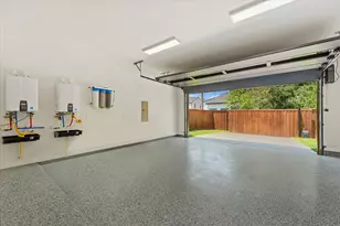 7619 Kenwell St, Dallas, TX 75209 - Photo 36