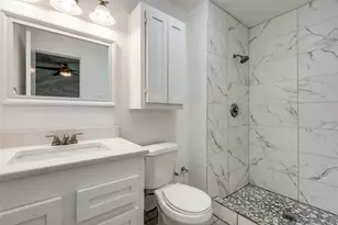 1300 Pioneer Ln, Plano, TX 75023 - Photo 16