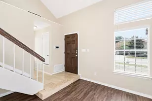 608 Fiesta Cir, Irving, TX 75063 - Photo 4