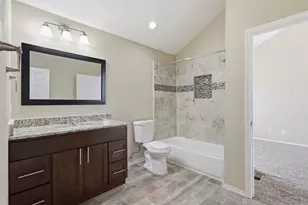 608 Fiesta Cir, Irving, TX 75063 - Photo 16