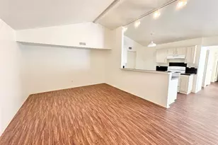 658 Stonehenge Dr, Grand Prairie, TX 75052 - Photo 2