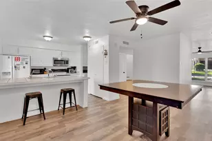 341 Arborview Dr, Garland, TX 75043 - Photo 2