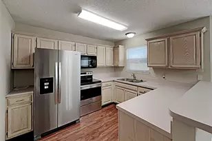 1714 Knob Hill Dr, Garland, TX 75043 - Photo 2