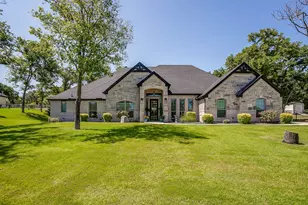 1011 Glenoaks Dr, Weatherford, TX 76088 - Photo 1
