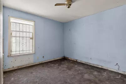 940 E Tucker Street, Fort Worth, TX 76104 - Photo 14