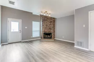 12 Abbey Rd, Euless, TX 76039 - Photo 2