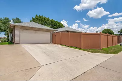 1306 River Birch Lane, Carrollton, TX 75007 - Photo 24