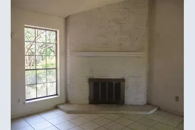 6925 Alexandria Court, Fort Worth, TX 76133 - Photo 4