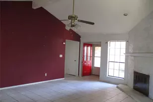 6925 Alexandria Ct, Fort Worth, TX 76133 - Photo 2