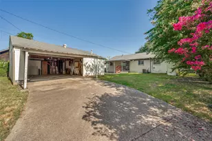 2956 Royal Ln, Dallas, TX 75229 - Photo 10