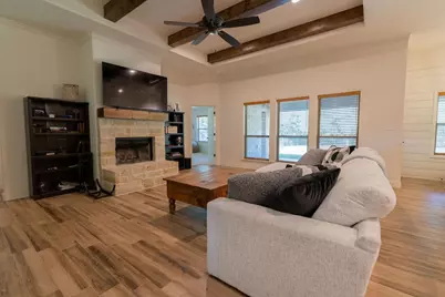 1013 Churchill Lane, Millsap, TX 76066 - Photo 6