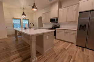 1013 Churchill Ln, Millsap, TX 76066 - Photo 10