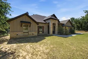 1013 Churchill Ln, Millsap, TX 76066 - Photo 2