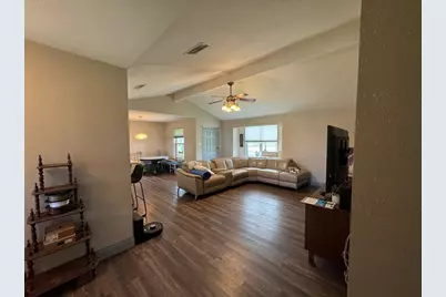 212 Golden Glow Street, Victoria, TX 77905 - Photo 6