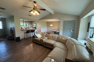 212 Golden Glow St, Victoria, TX 77905 - Photo 4