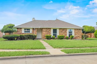 2217 Rockbluff Drive, Rowlett, TX 75088 - Photo 2