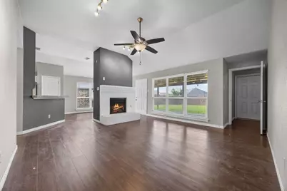 2217 Rockbluff Drive, Rowlett, TX 75088 - Photo 4