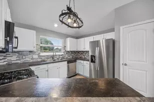 2217 Rockbluff Dr, Rowlett, TX 75088 - Photo 14