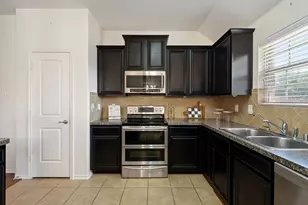 104 Holly St, Waxahachie, TX 75165 - Photo 16