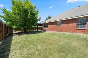 104 Holly St, Waxahachie, TX 75165 - Photo 30