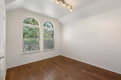 104 Holly Street, Waxahachie, TX 75165 - Photo 6