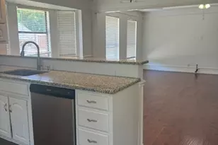 2907 Sweet Briar St, Grapevine, TX 76051 - Photo 6