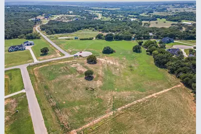 4001 Margarets Meadow, Weatherford, TX 76087 - Photo 16