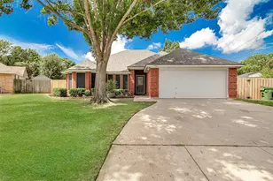 4908 Oldfield Dr, Arlington, TX 76016 - Photo 1