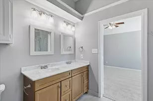 1778 Circle Creek Dr, Lewisville, TX 75067 - Photo 20