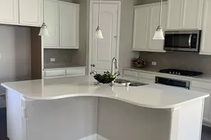 5136 Shallow Pond Dr, Little Elm, TX 76227 - Photo 2