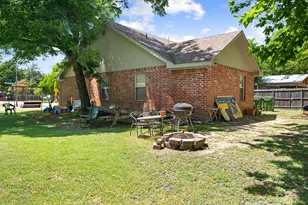1724 Willow Hollow Dr, Garland, TX 75040 - Photo 18